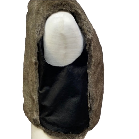 DKNY Faux Fur Vest - Picture 2 of 5